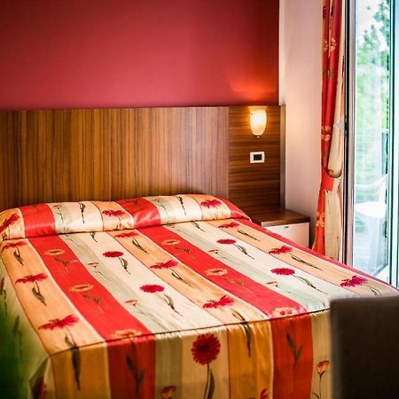 Hotel Vienna لينانو سابيادورو المظهر الخارجي الصورة