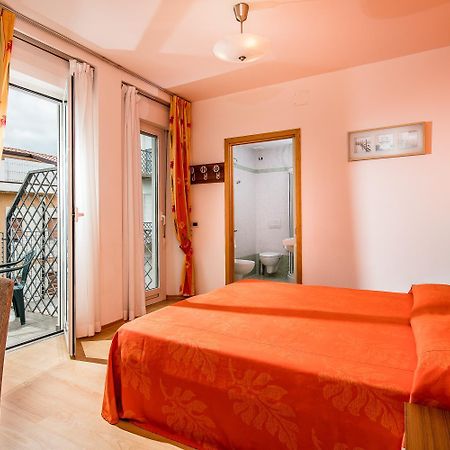 Hotel Vienna لينانو سابيادورو المظهر الخارجي الصورة