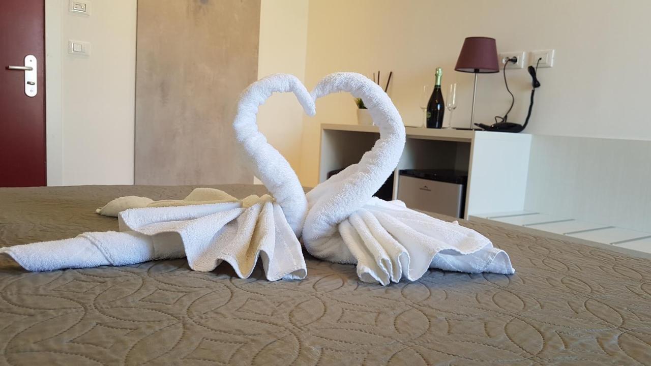 Hotel Vienna لينانو سابيادورو المظهر الخارجي الصورة