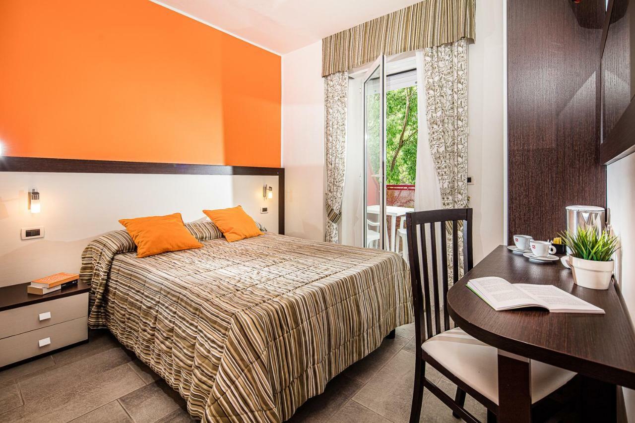 Hotel Vienna لينانو سابيادورو المظهر الخارجي الصورة